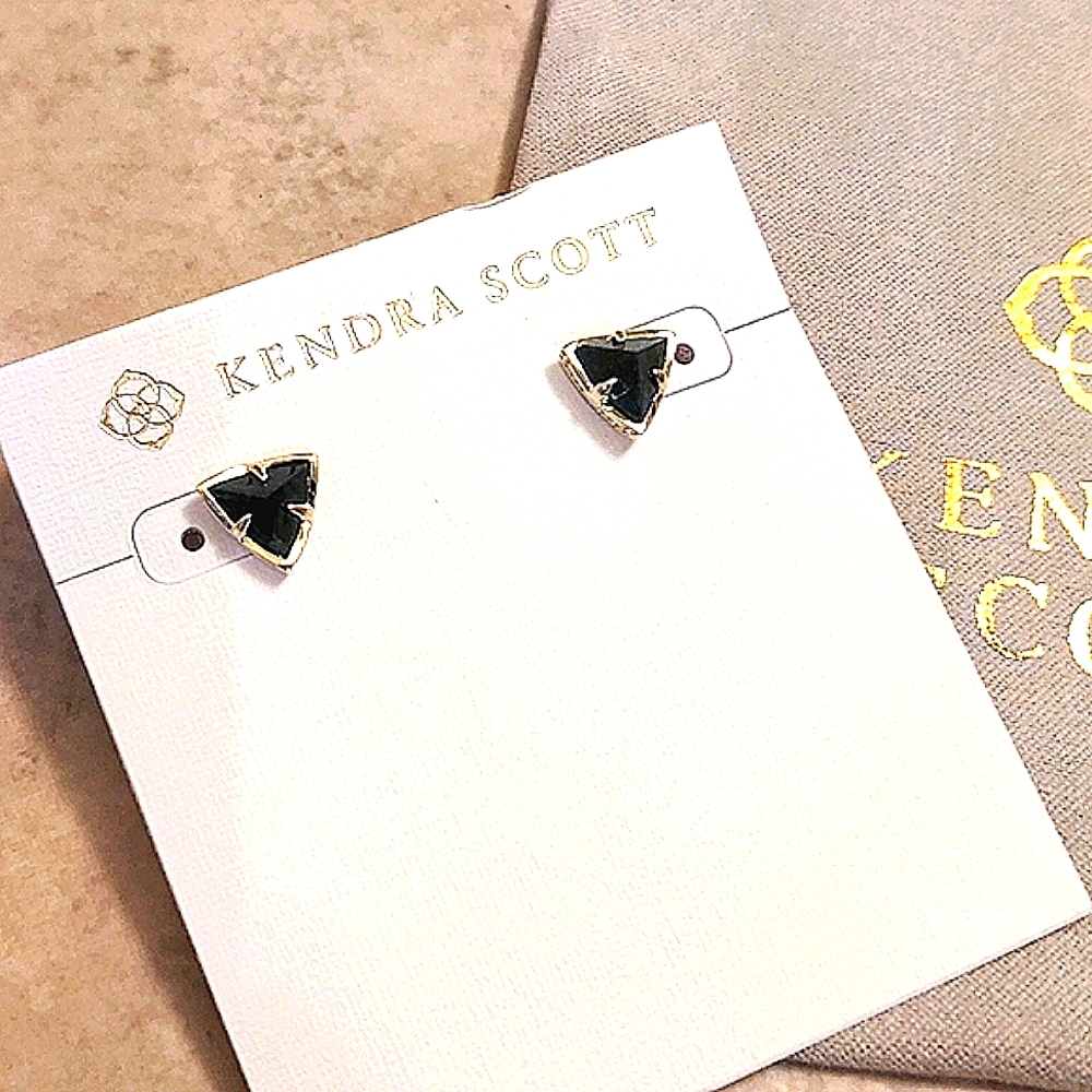 NEW Kendra Scott Perry Stud Earrings in Gold Green Apatite